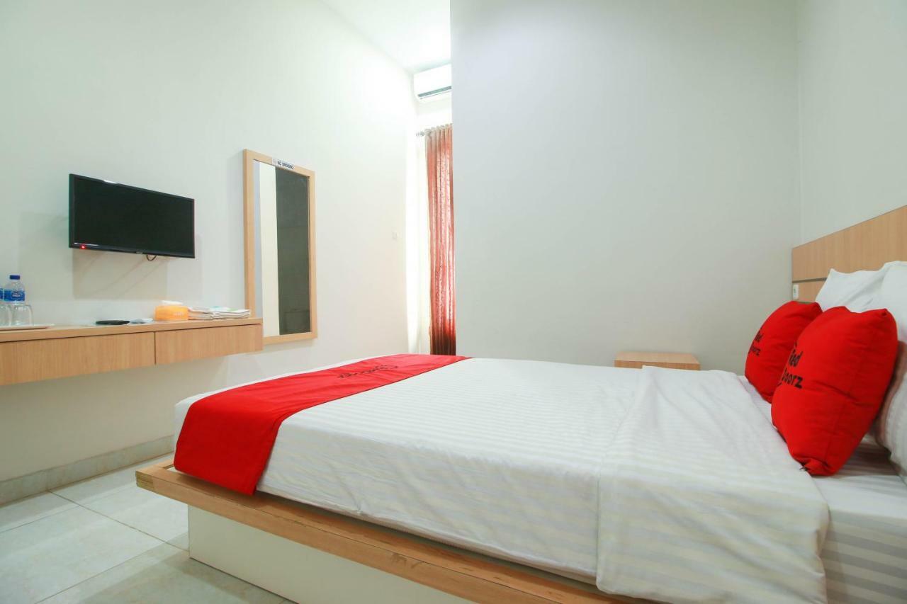Reddoorz Syariah Near Universitas Jenderal Soedirman Пурвокерто Екстериор снимка