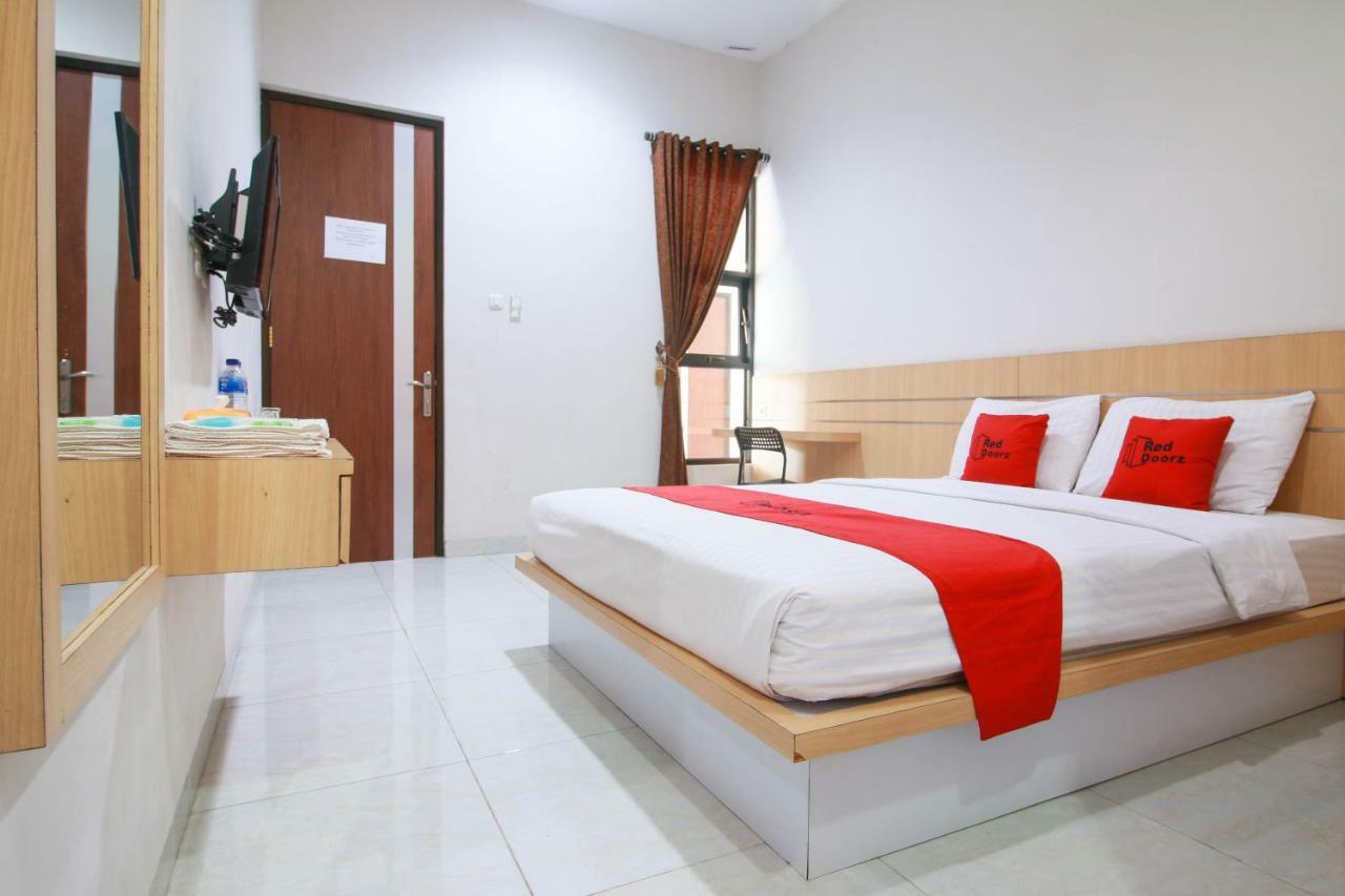 Reddoorz Syariah Near Universitas Jenderal Soedirman Пурвокерто Екстериор снимка